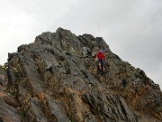 93 Passaggi in cresta esposta ma con appoggi